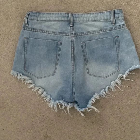 Nasty gal denim Jean shorts size 6 - Picture 4 of 9